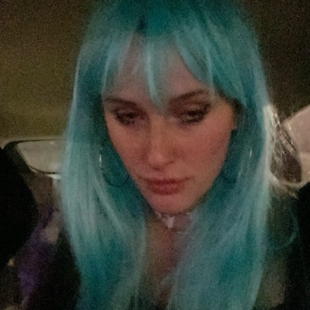 Meet your Posher, Cas